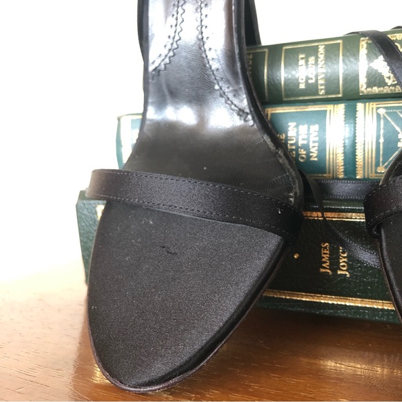 BCBGMAXAZRIA Size 6.5 Black Feather Ankle Tie Strappy Heels (Great condition) - Picture 11 of 12